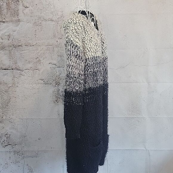 Escio Gradient Knit Cardigan - Black and White Womens Size M - Picture 6 of 12